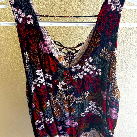 Floral cropped tank top - Picture 6 of 7